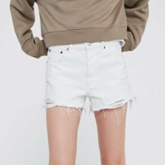 Zara Pants - Zara High  Rise White Jean Short Distressed Button Fly Size 4